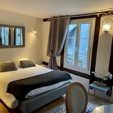 Appartement La Parenthèse Du Capucin à Honfleur Extérieur photo