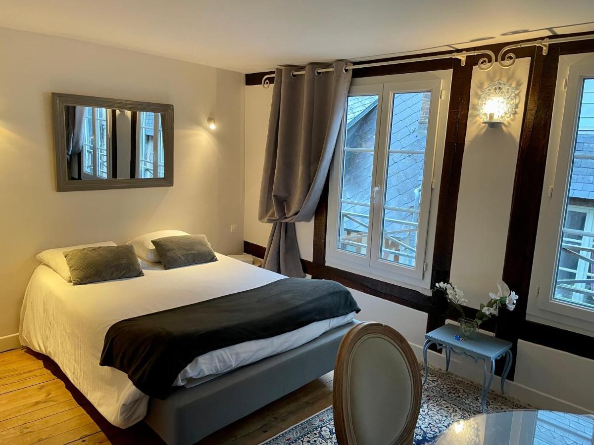 Appartement La Parenthèse Du Capucin à Honfleur Extérieur photo