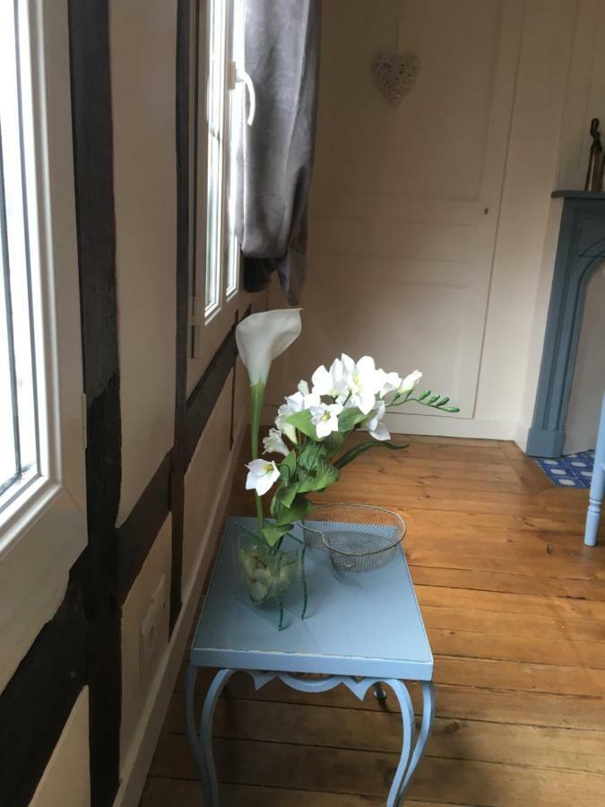 Appartement La Parenthèse Du Capucin à Honfleur Extérieur photo