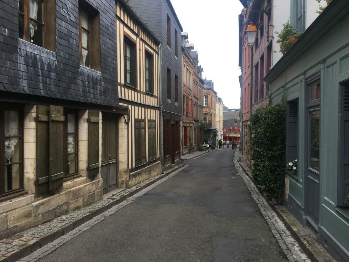 Appartement La Parenthèse Du Capucin à Honfleur Extérieur photo